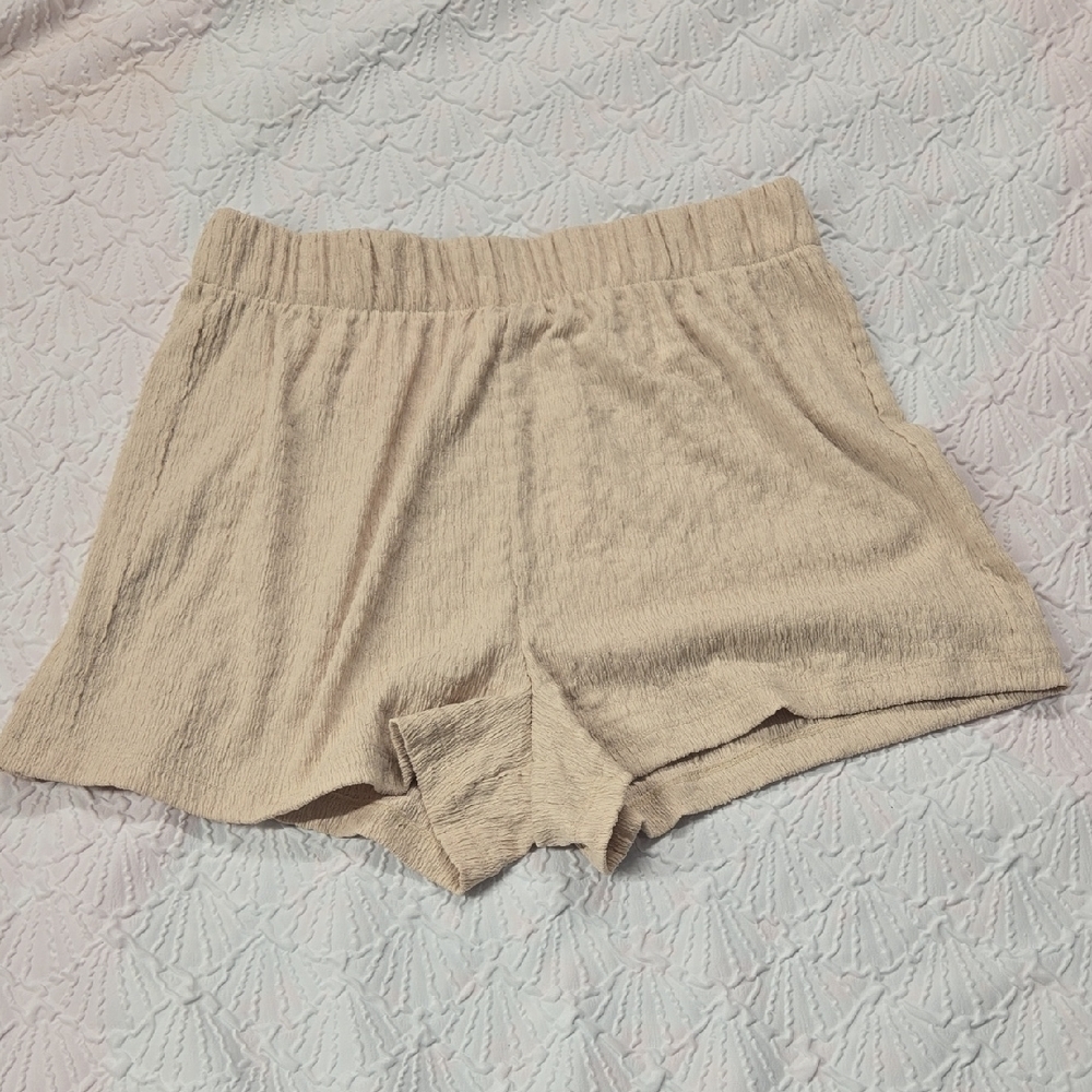 3/$10 H&M Beige Textured Fabric